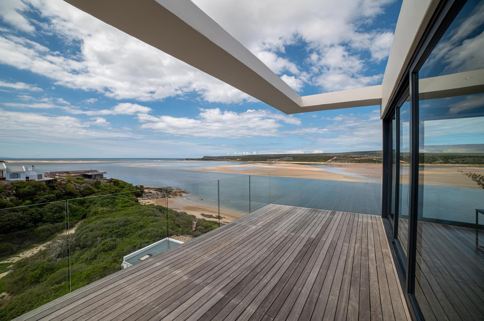 4 Bedroom House in Witsand