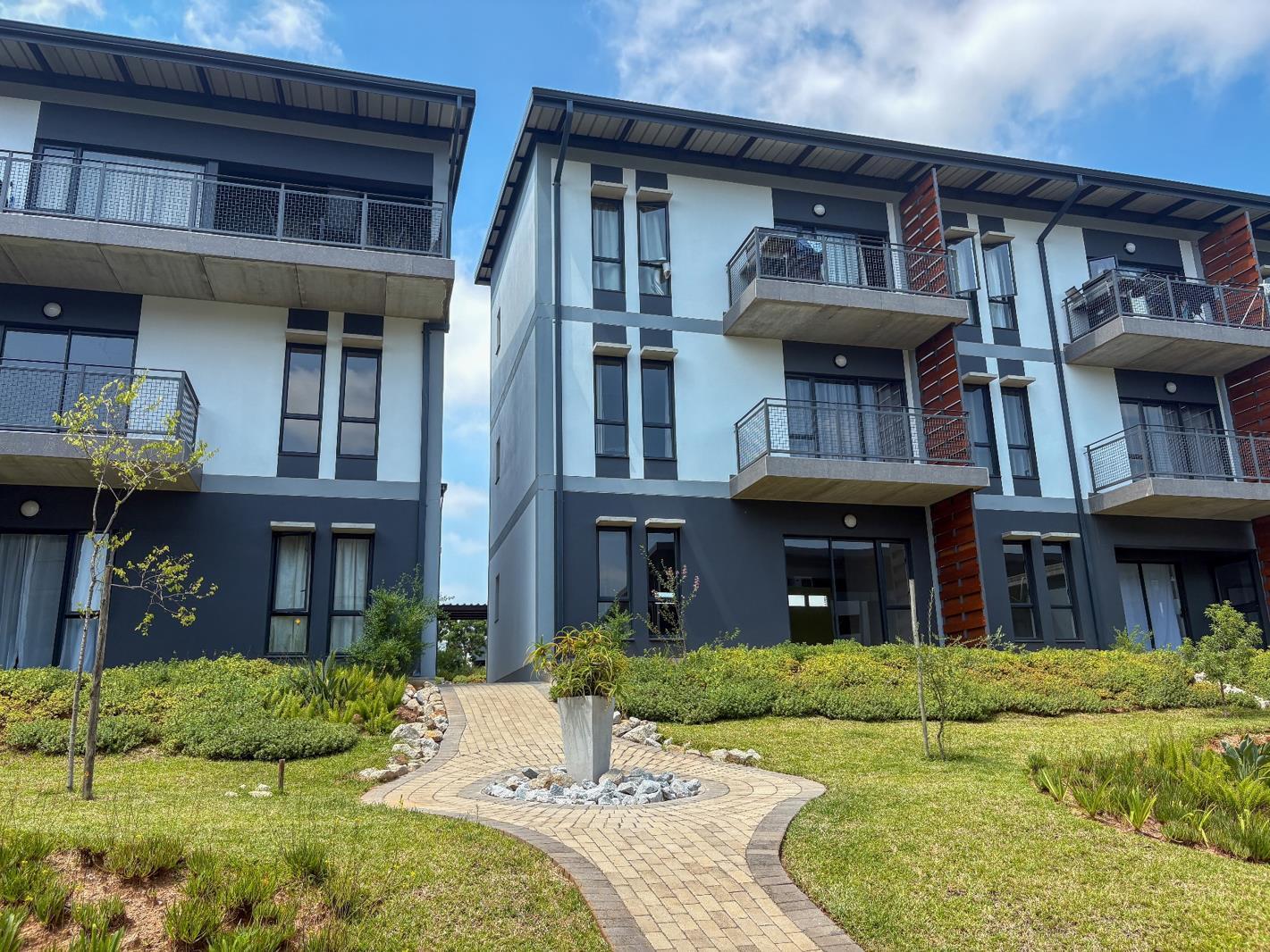 2 Bedroom Apartment in Riverside Park