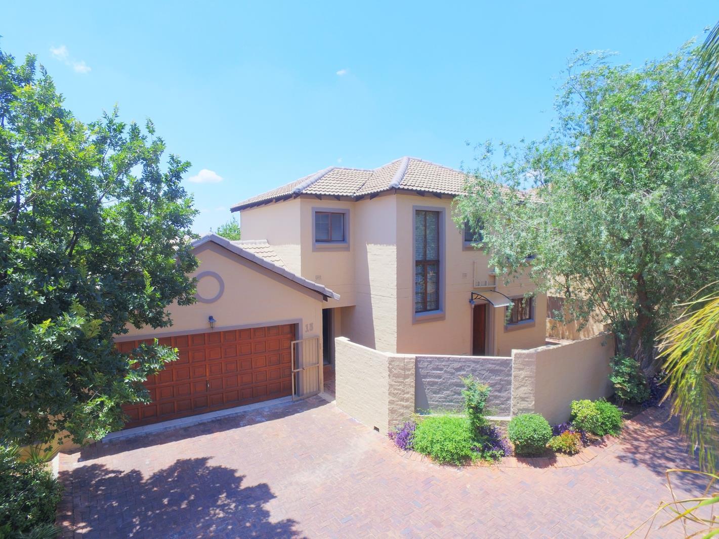 3 Bedroom Townhouse in Kyalami Hills