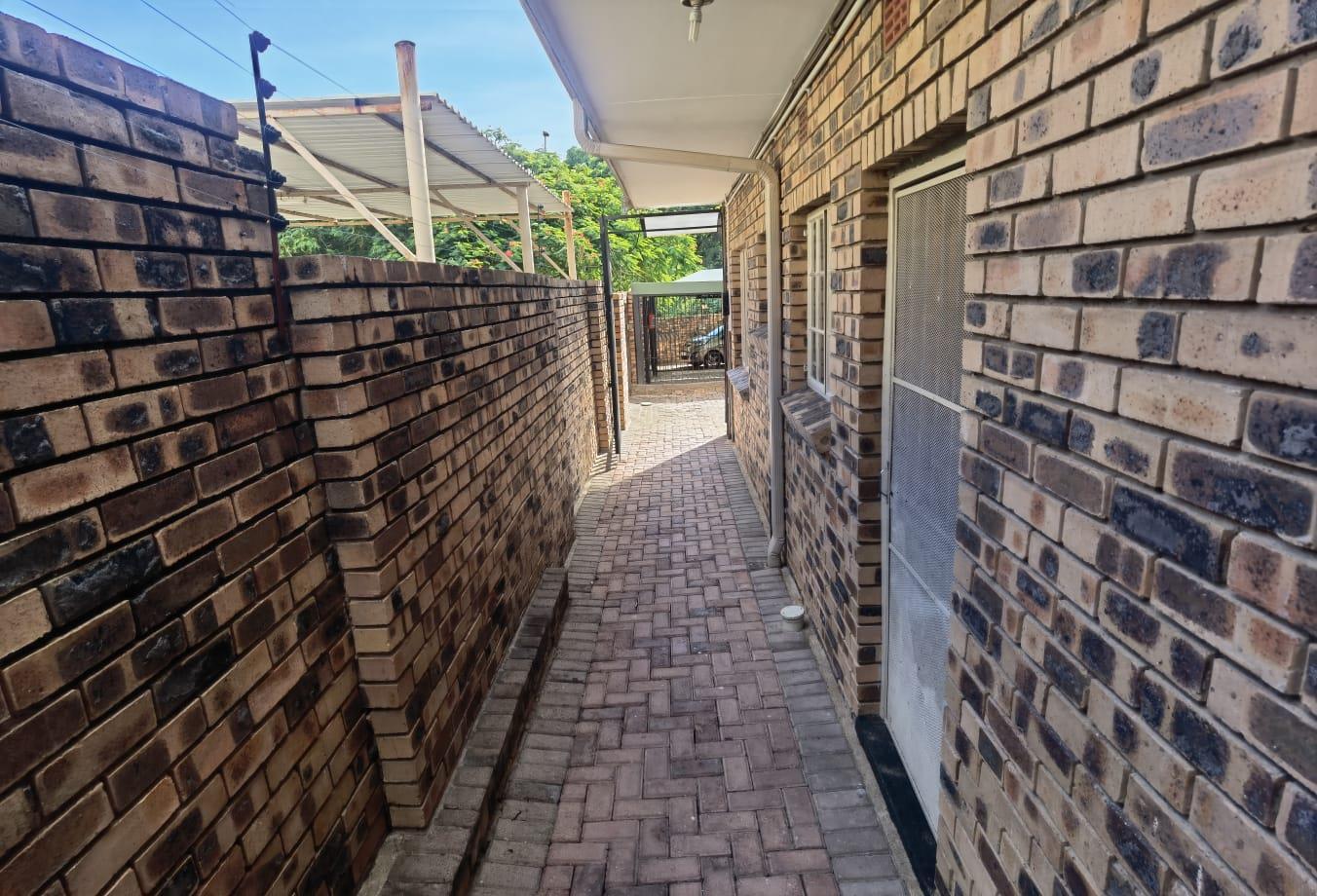 2 Bedroom Apartment in Nelspruit Ext 2