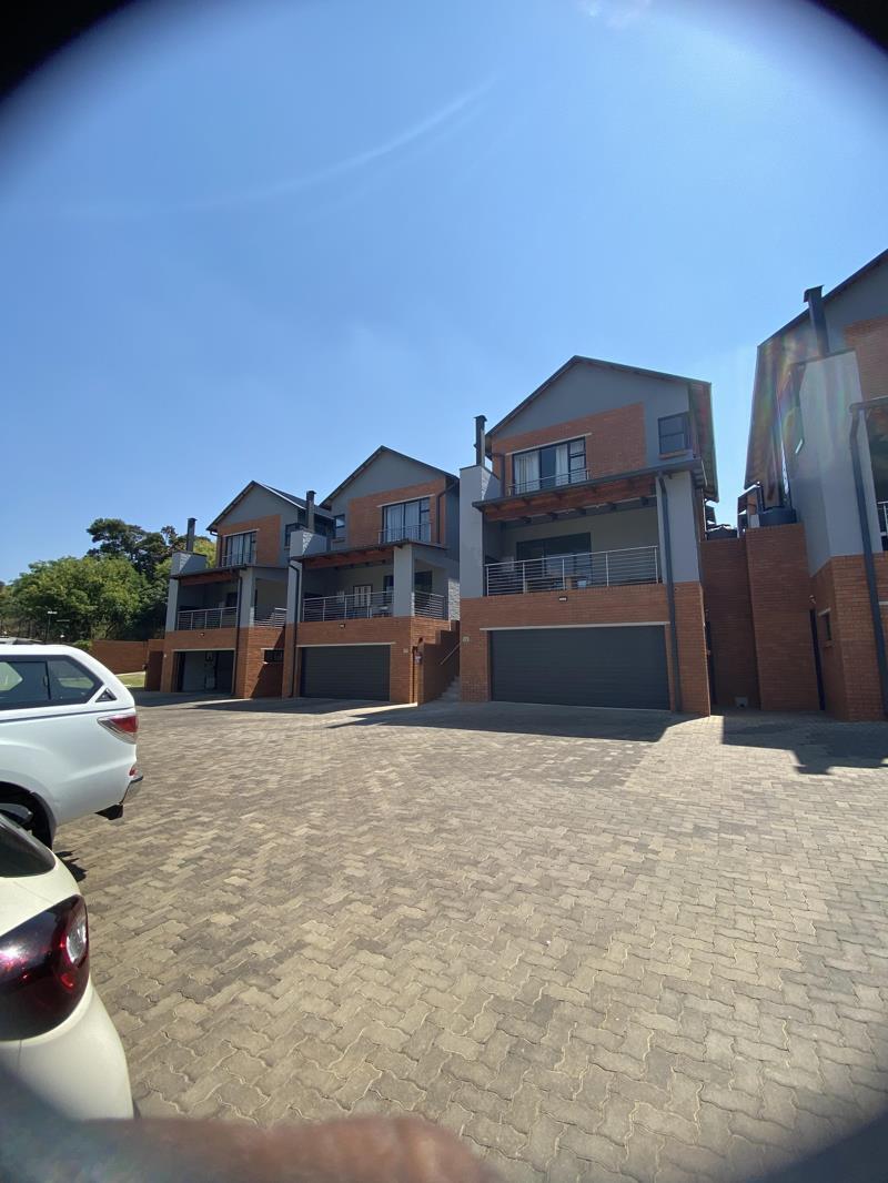 3 Bedroom Duplex in Olympus AH