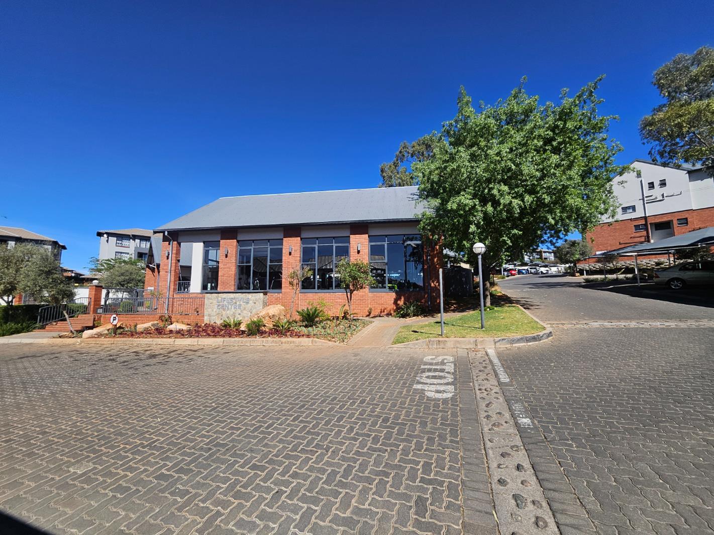 1 Bedroom Townhouse in Oakdene