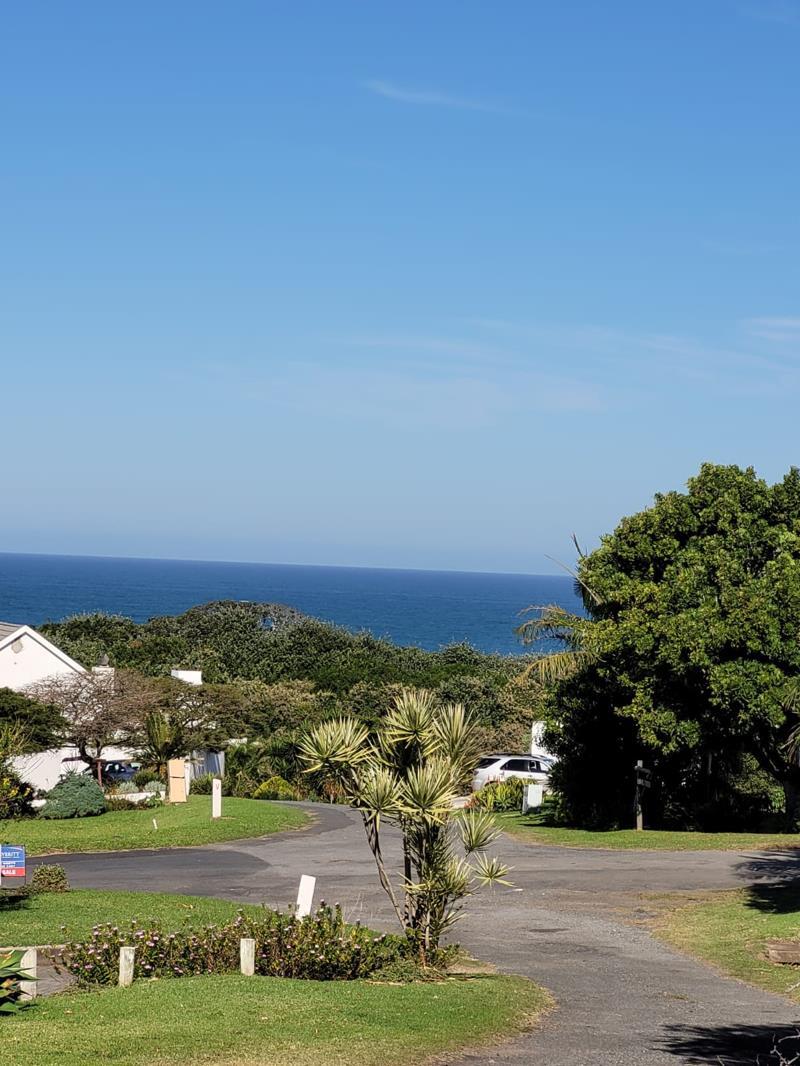 685 m² Land available in Cove Rock