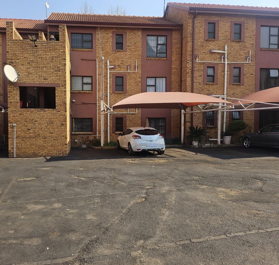 2 Bedroom Townhouse in Brackendowns