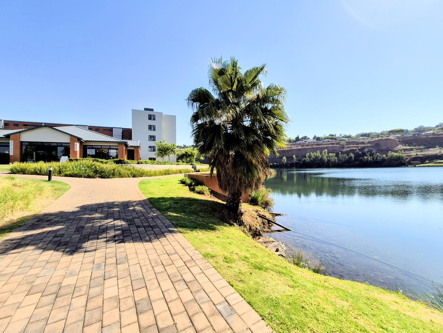 2 Bedroom Apartment in Waterkloof