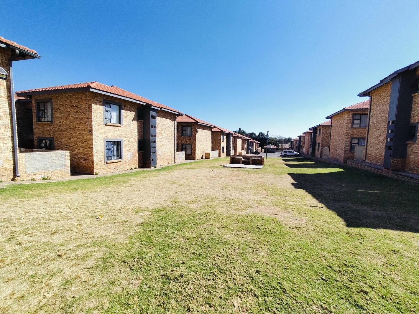 2 Bedroom Apartment in Rynfield AH