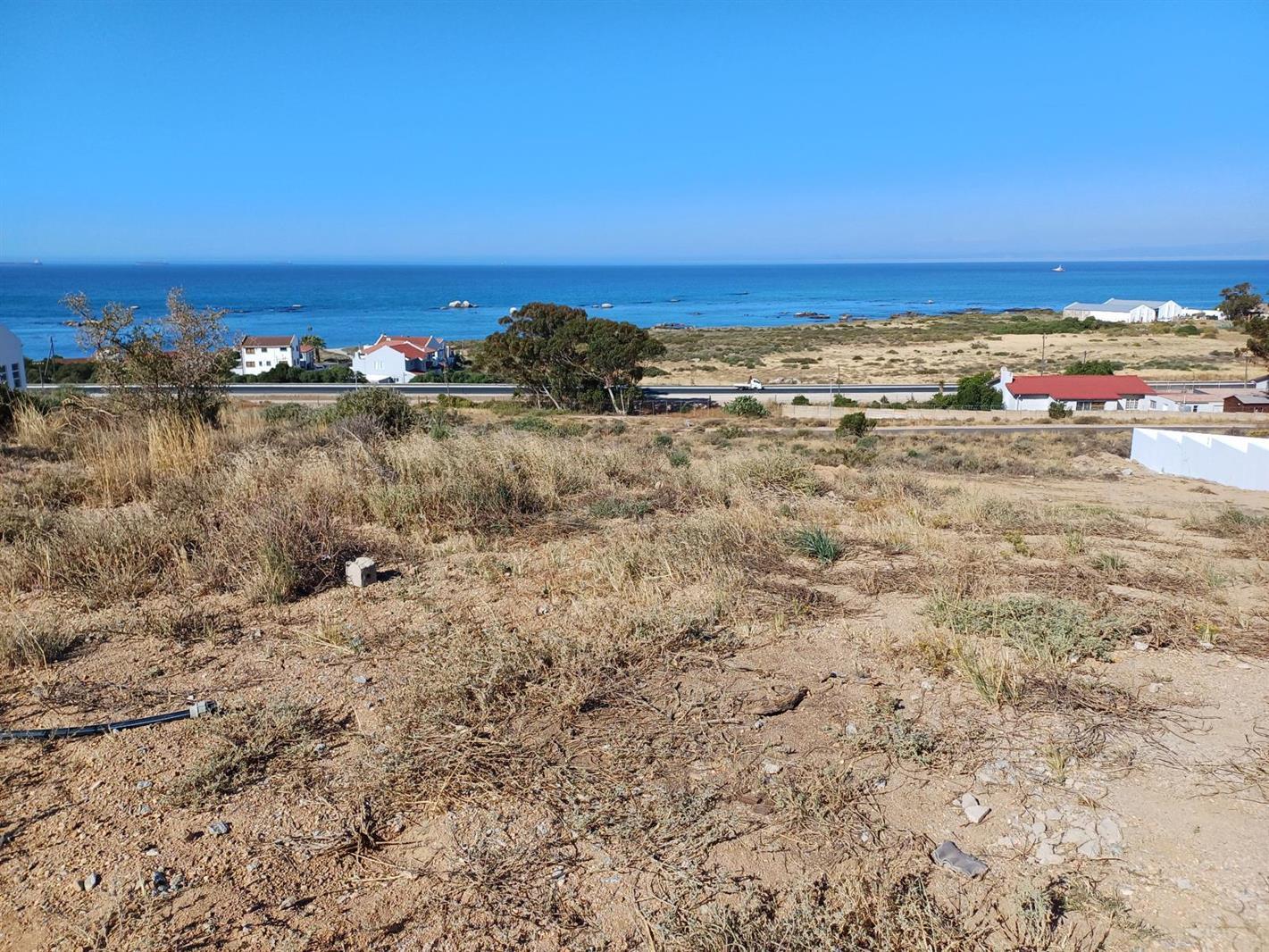 928 m² Land available in Britannica Heights