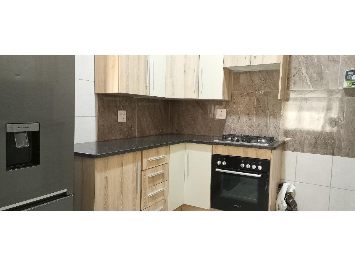 1 Bedroom Apartment in Die Heuwel