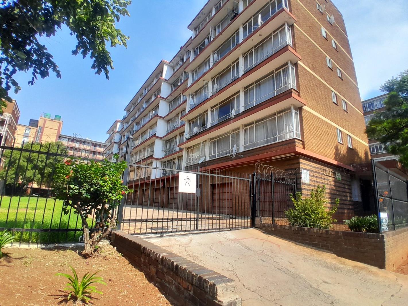 3 Bedroom Apartment in Muckleneuk