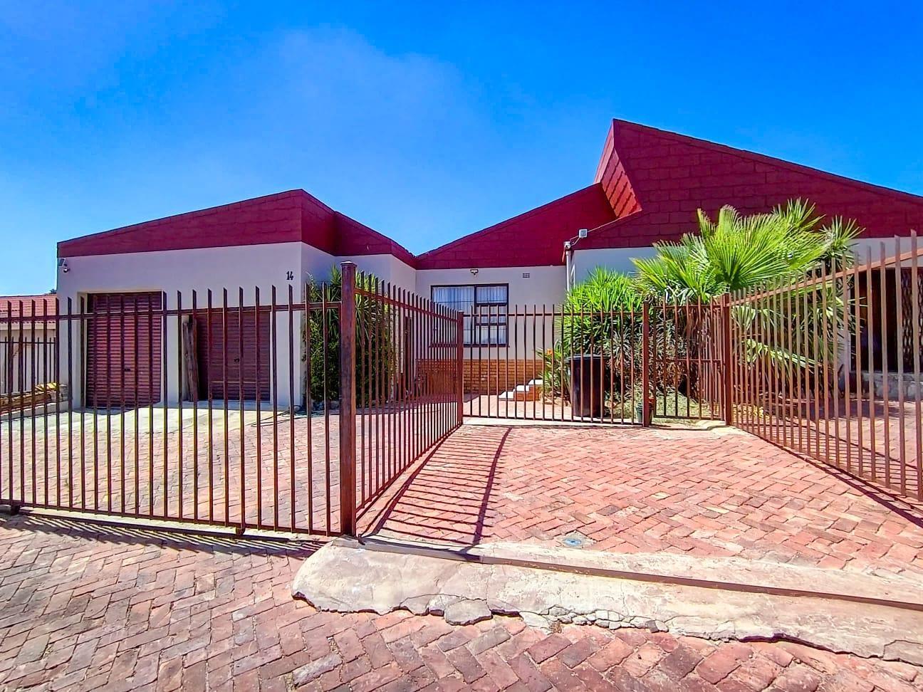 6 Bedroom House in Fairy Glen
