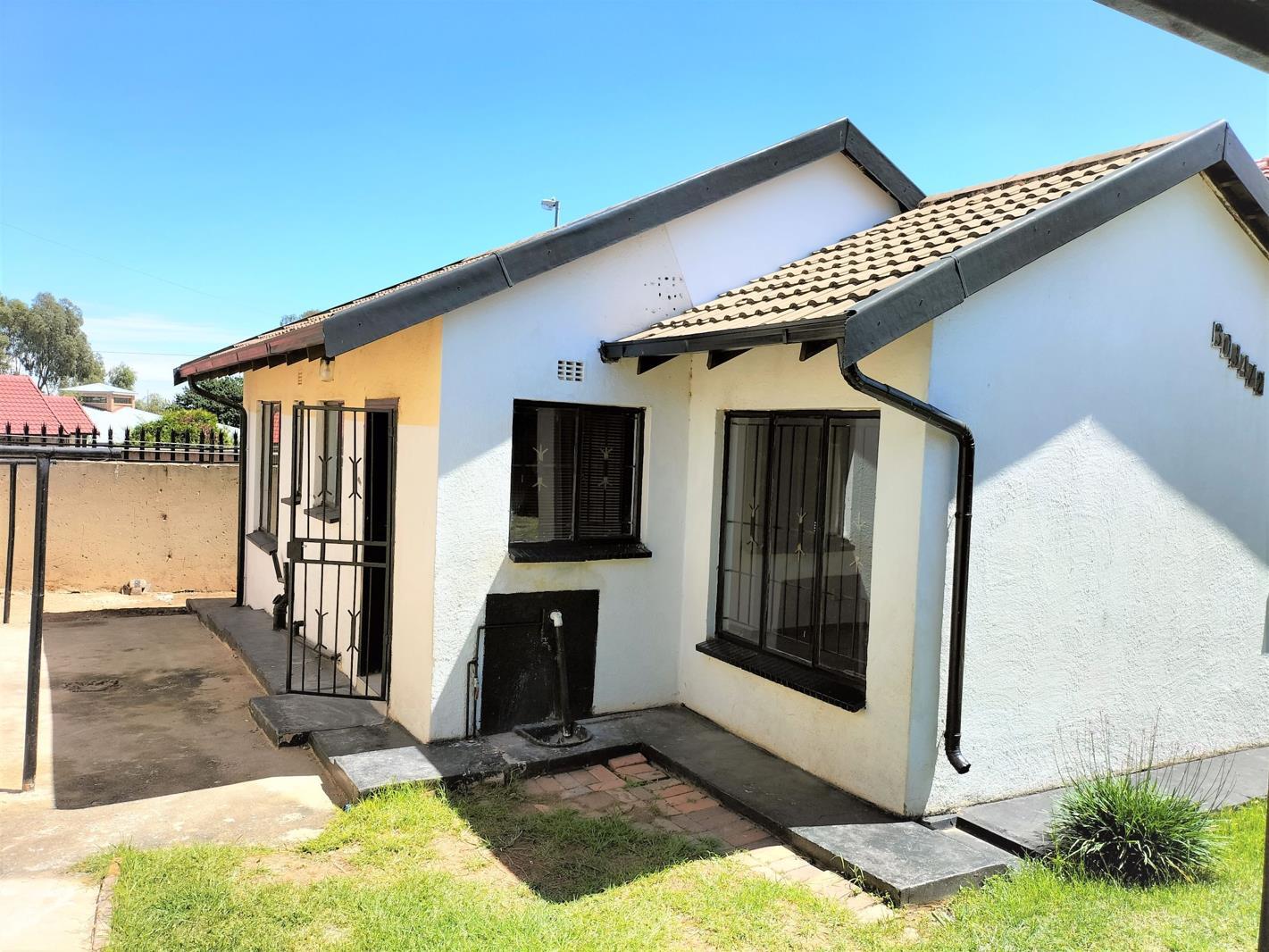 3 Bedroom House in Naturena